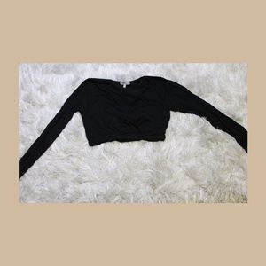 Black Cropped LongSleeve